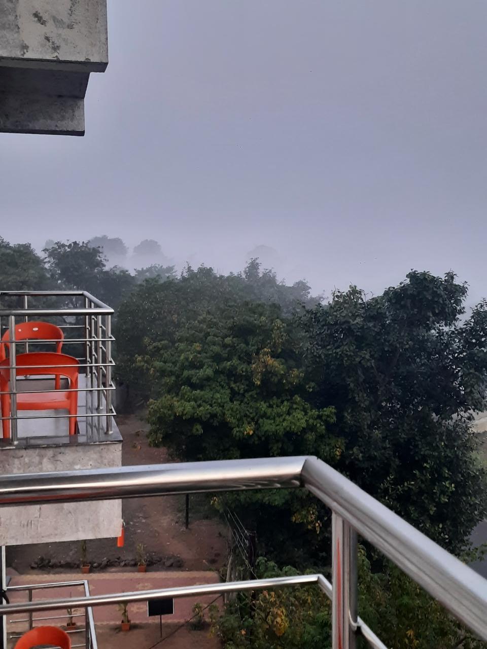 Hotel Randha surroundings
